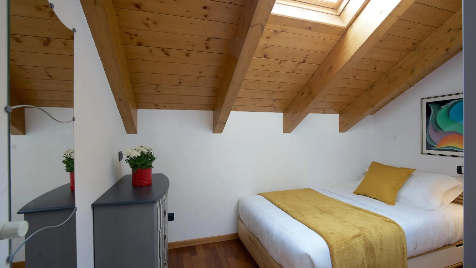 Cozy Apartment With View - Laghi E Sentieri - Dolzago İtalya