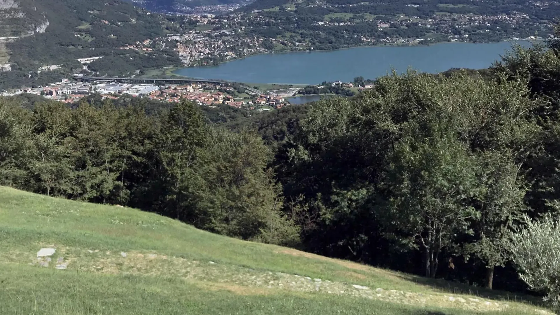 Cozy Apartment With View - Laghi E Sentieri - Dolzago