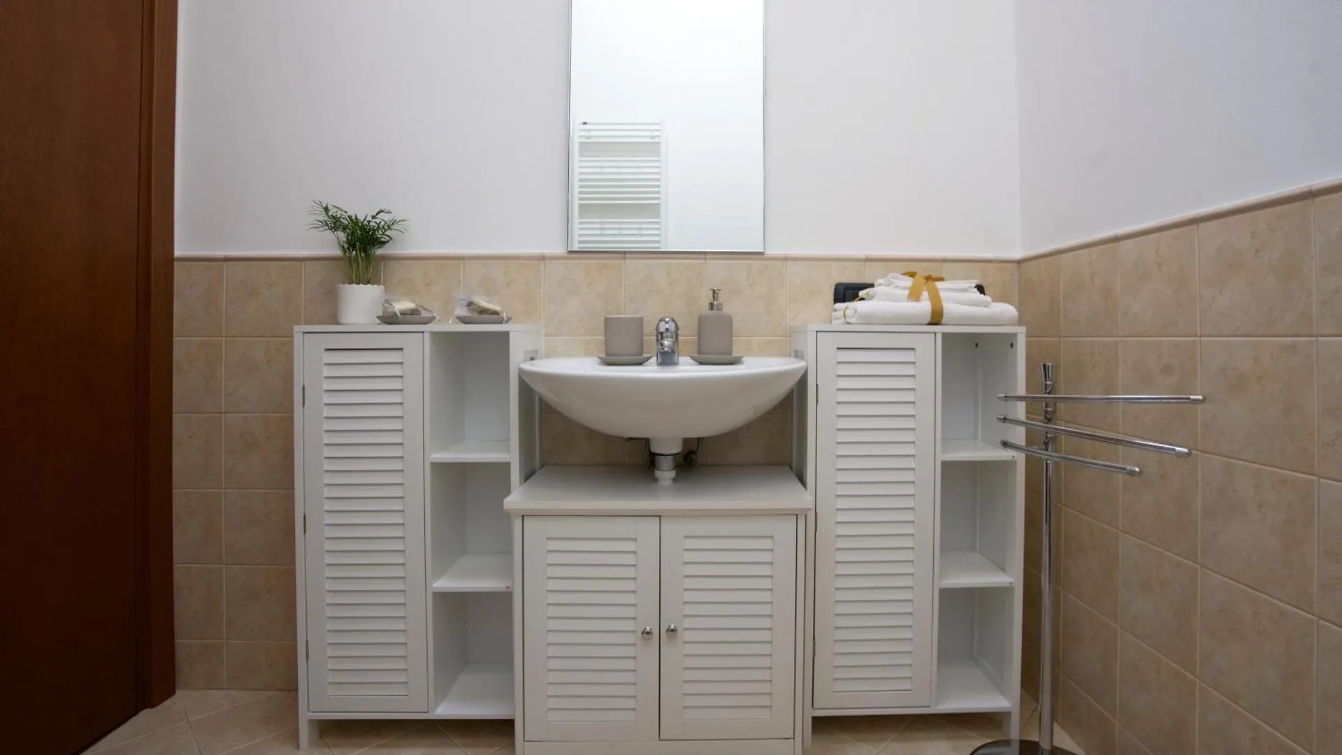 Cozy Apartment With View - Laghi E Sentieri - Dolzago 0*,